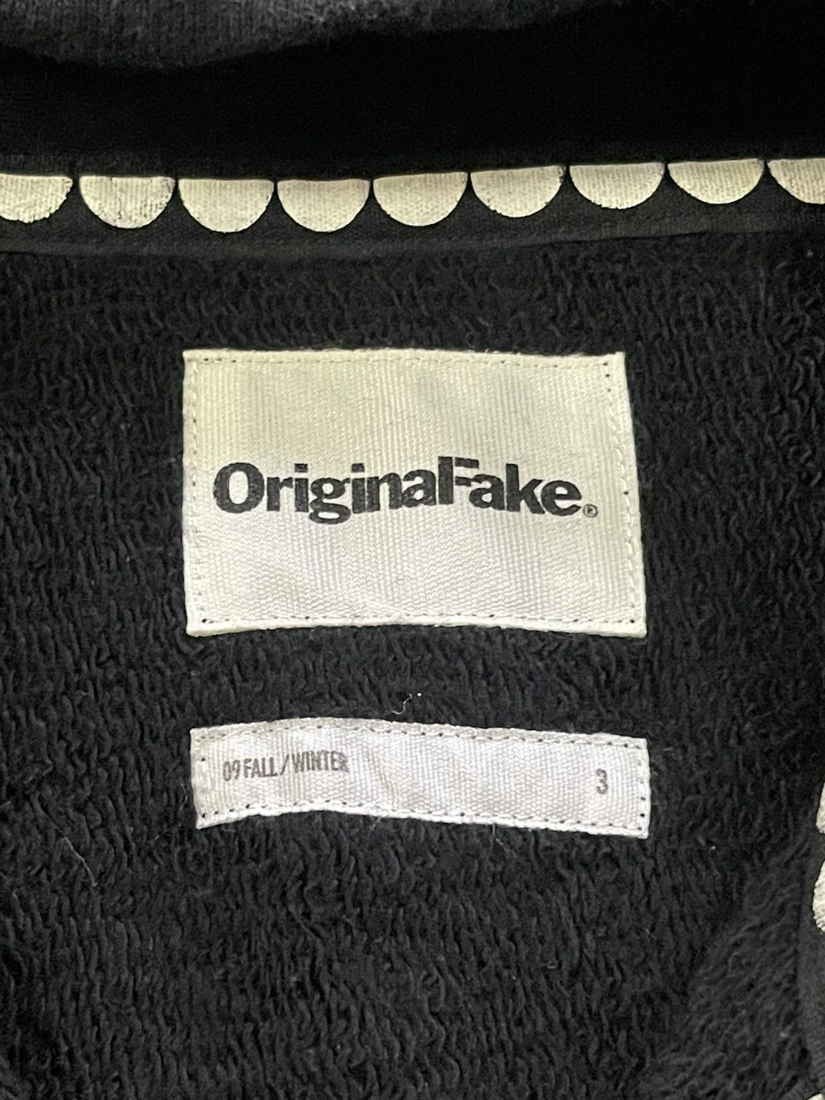 Original Fake Original Fake X KAWS X Invincible Hoodie (Limited Edition) Size US L / EU 52-54 / 3 - 4 Thumbnail