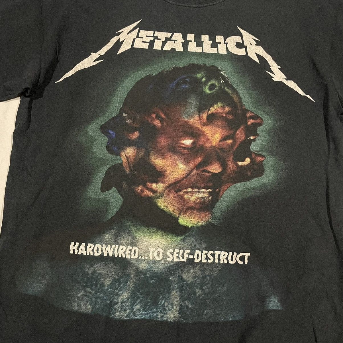 Le Grande Bleu (L.G.B.) METALLICA HARDWIRED TO SELF-DESTRUCT PROMO RARE T SHIRT Size US M / EU 48-50 / 2 - 2 Thumbnail
