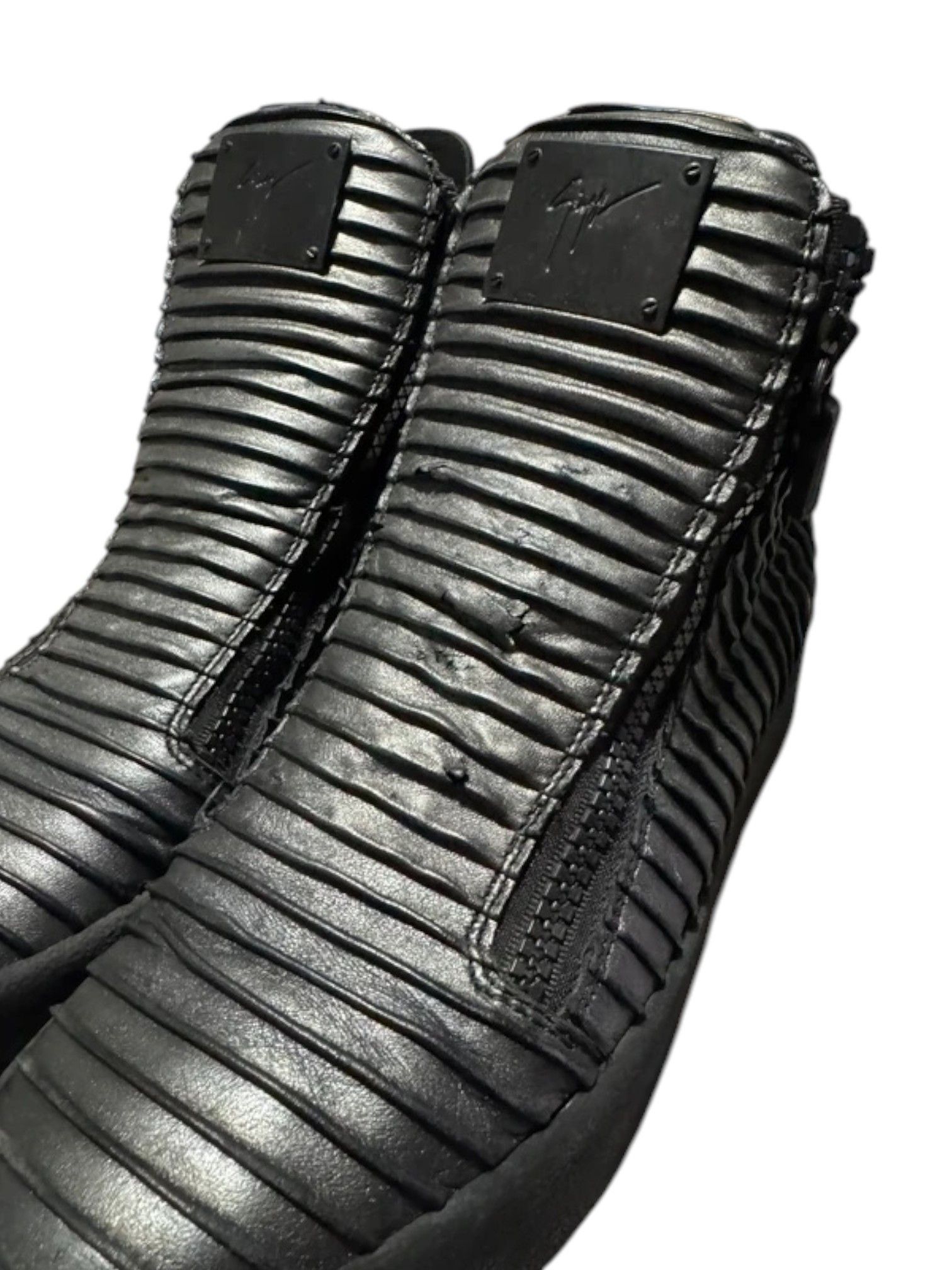 Giuseppe Zanotti Giuseppe Zanotti Ribbed Black Leather Zip Sneakers 2010s Size US 11 / EU 44 - 5 Thumbnail