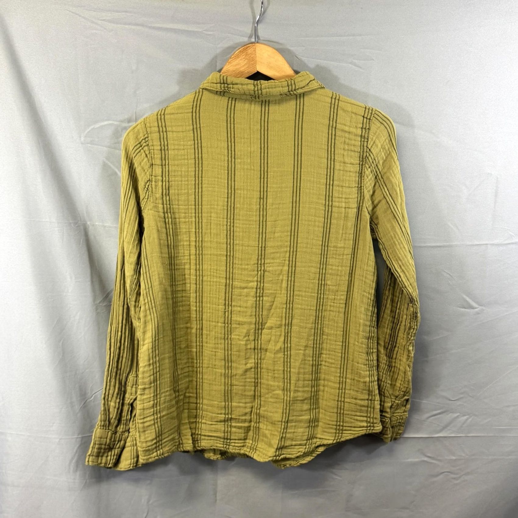 Olive VINTAGE CP Shades Shirt Womens XS Olive Green Button Front Crinkle Gauze Made USA Casual Size XS / US 0-2 / IT 36-38 - 2 Thumbnail