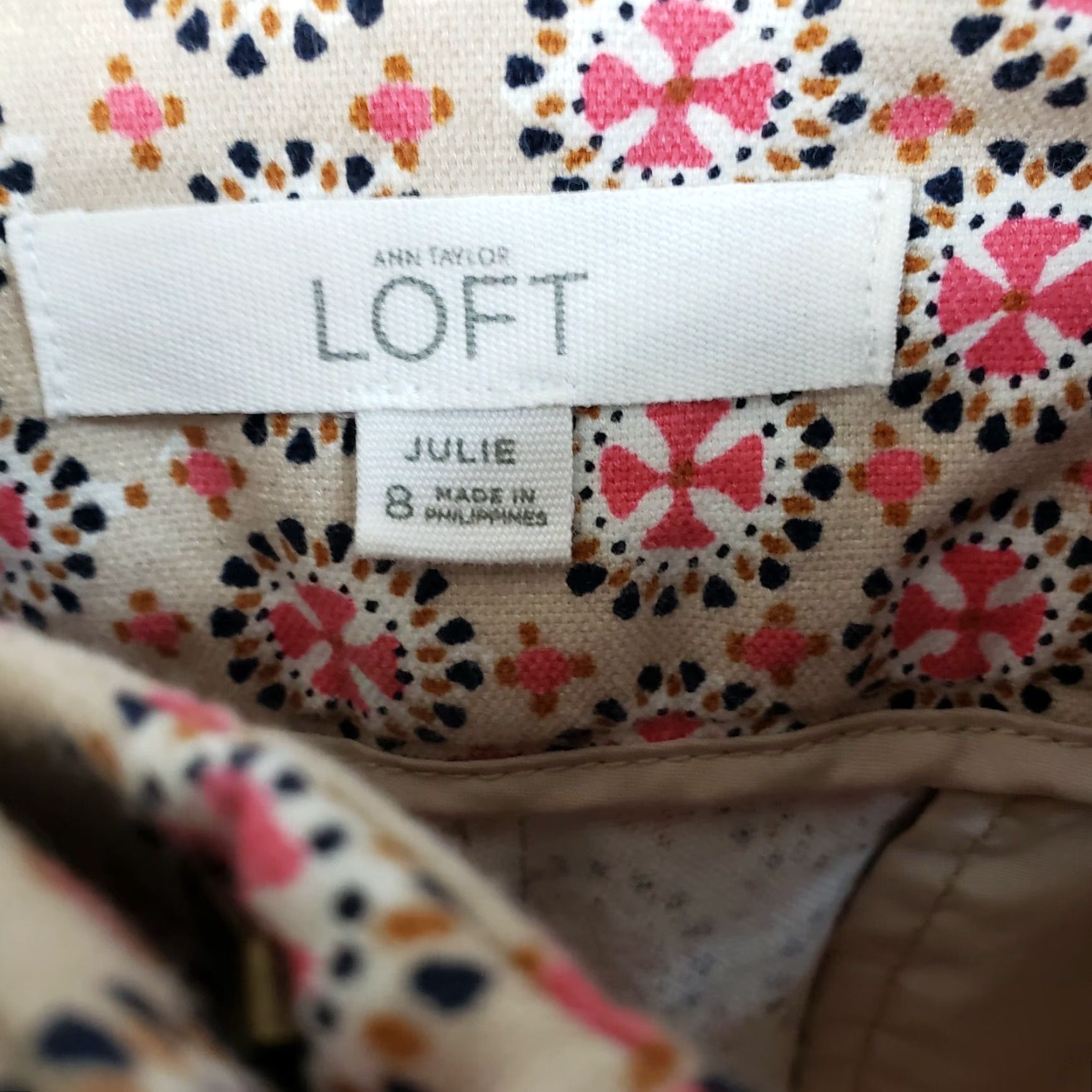 Loft VINTAGE: Not applicable; but the item is LOFT Julie Riviera pants size 8. [Oops must not add content not in original]. Size 30" / US 8 / IT 44 - 6 Thumbnail