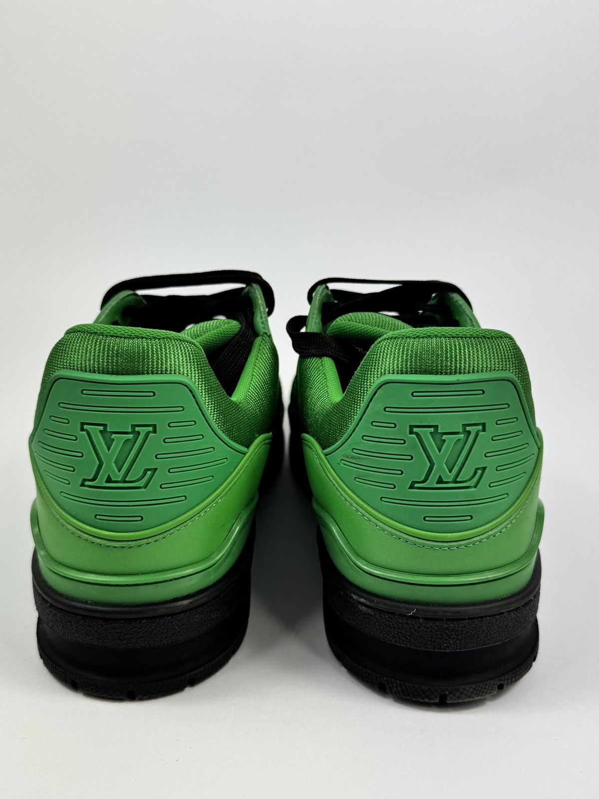 Louis Vuitton LOW TOP SNEAKERS Size US 8.5 / EU 41-42 - 4 Thumbnail