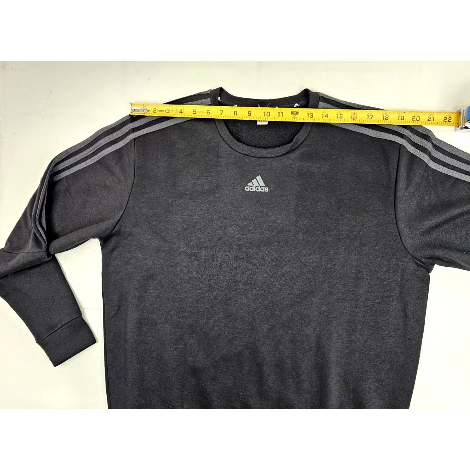 Adidas Adidas Pullover Crew Neck Athletic Sweater Men XL Black Logo 3 Stripe Vintage Crewneck Front Sleeve Sweatshirt Shirt Mens Size US XL / EU 56 / 4 - 4 Thumbnail