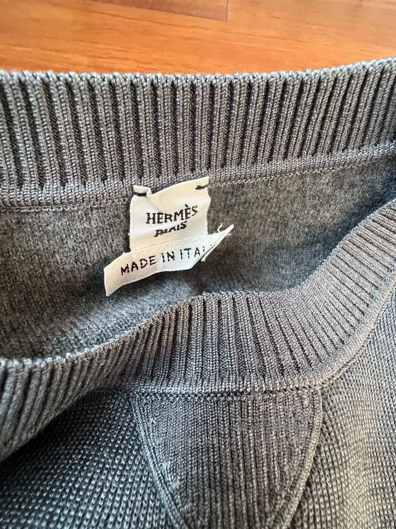 Hermes Hermes Cashmere Sweater Size XS / US 0-2 / IT 36-38 - 2 Thumbnail