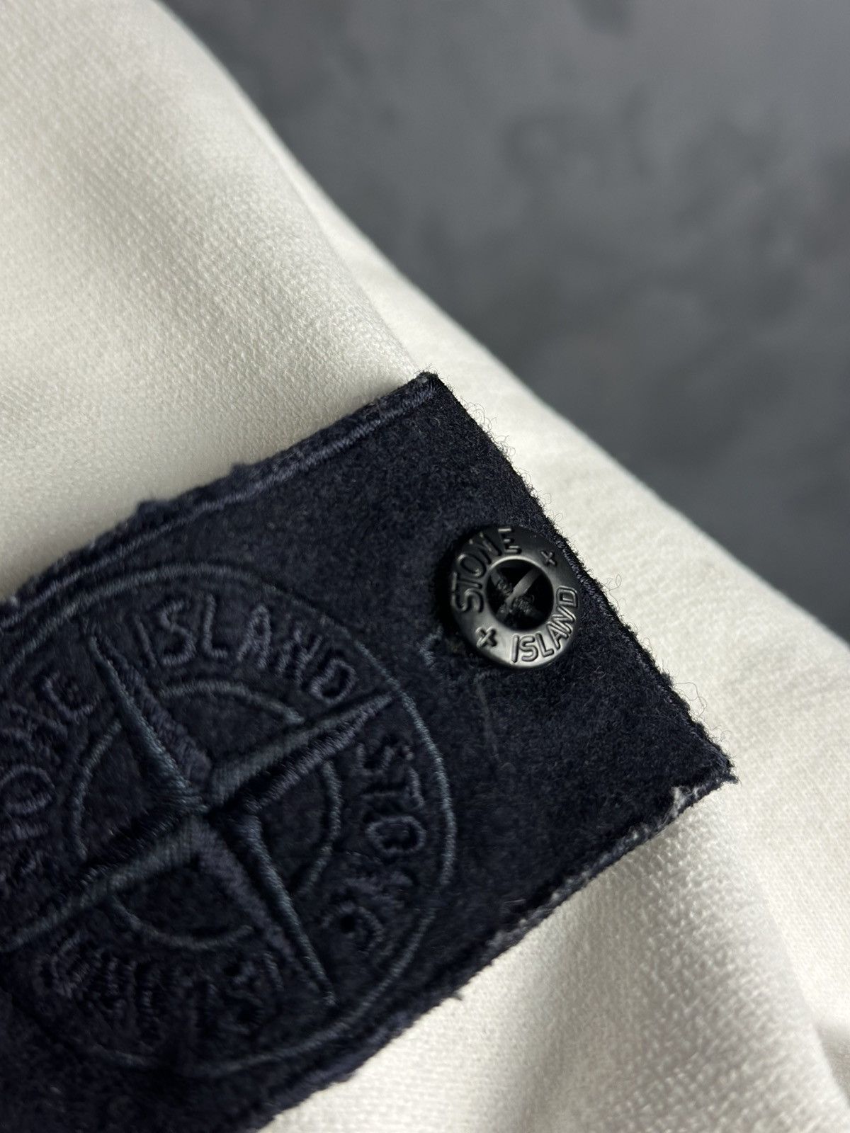 Stone Island Stone Island White Sweatshirt Crewneck Big Logo Mens Size US M / EU 48-50 / 2 - 9 Thumbnail