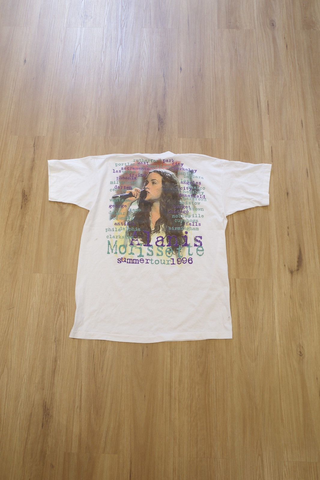 Band Tees Vintage 1996 Alanis Morissette Summer Tour T-Shirt Size US XL / EU 56 / 4 - 2 Thumbnail