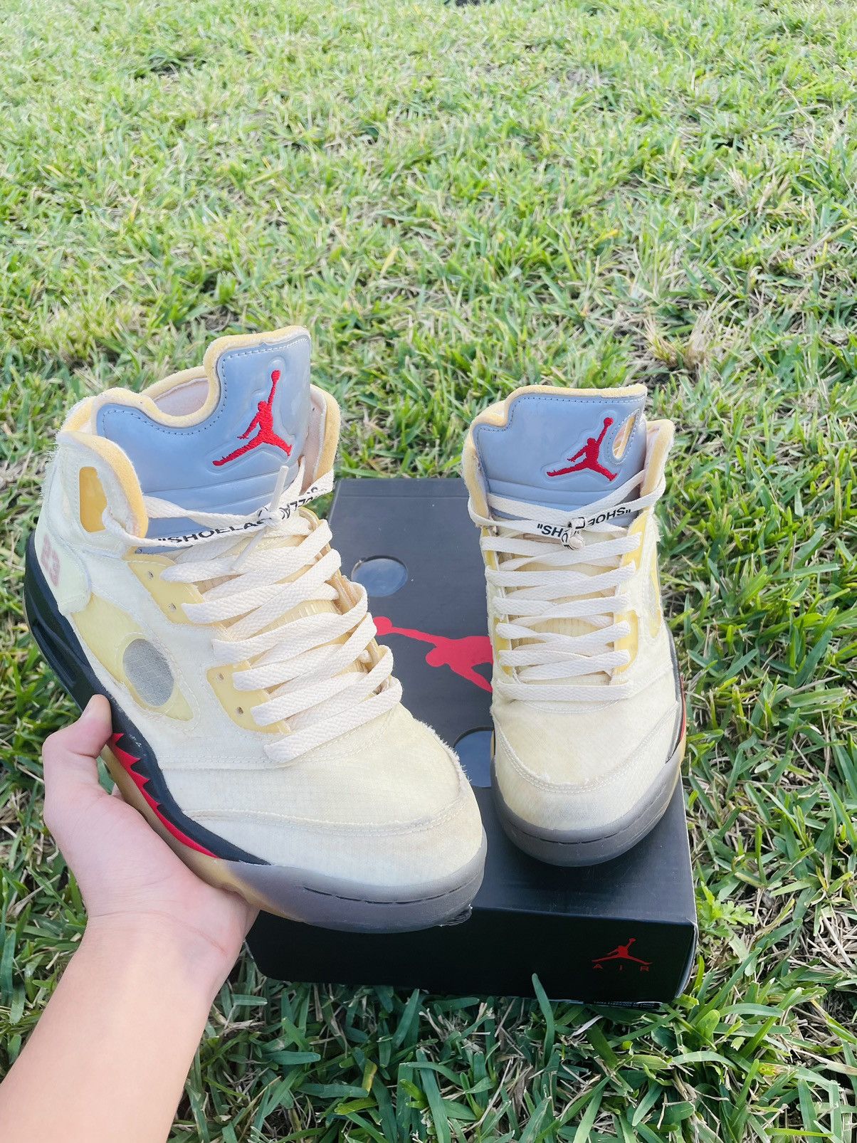 Jordan Brand Off-White x Air Jordan 5 SP ‘Sail’ Size US 7.5 / EU 40-41 - 2 Thumbnail