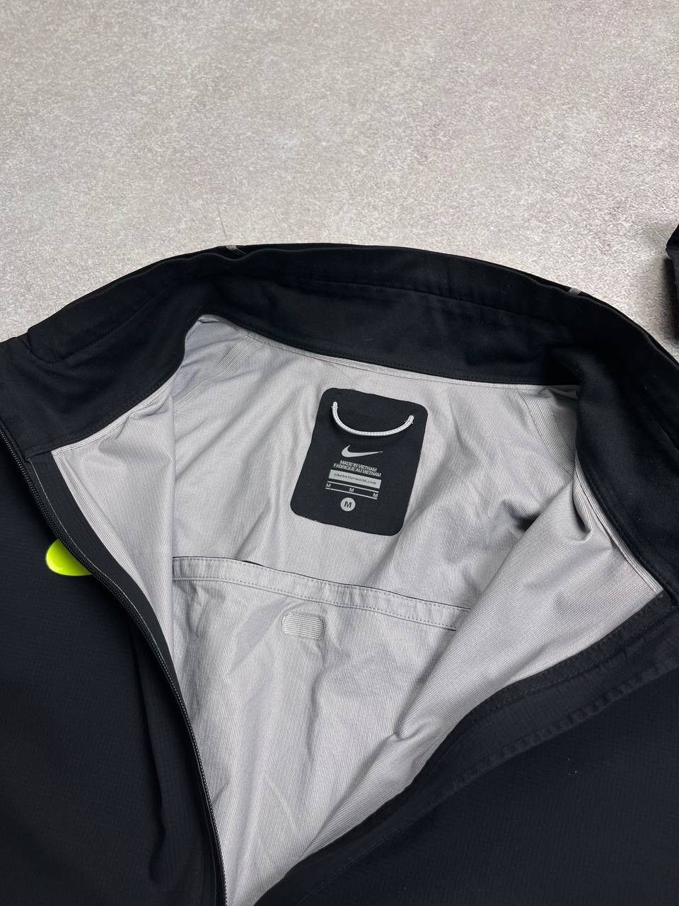 Nike Vintage Nike Waterproof Windrunner Olympic Jacket M Y2K Size US M / EU 48-50 / 2 - 6 Thumbnail