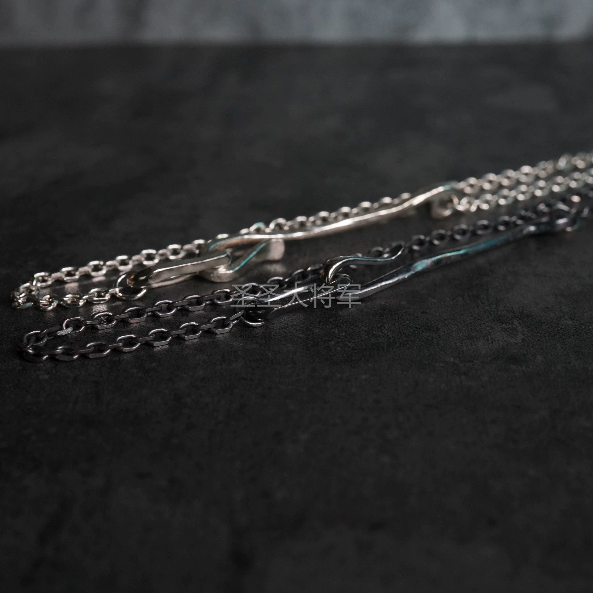 Chin Teo Chin Teo Fishhook Chain Necklace Two-Tone 45cm Size ONE SIZE - 4 Thumbnail