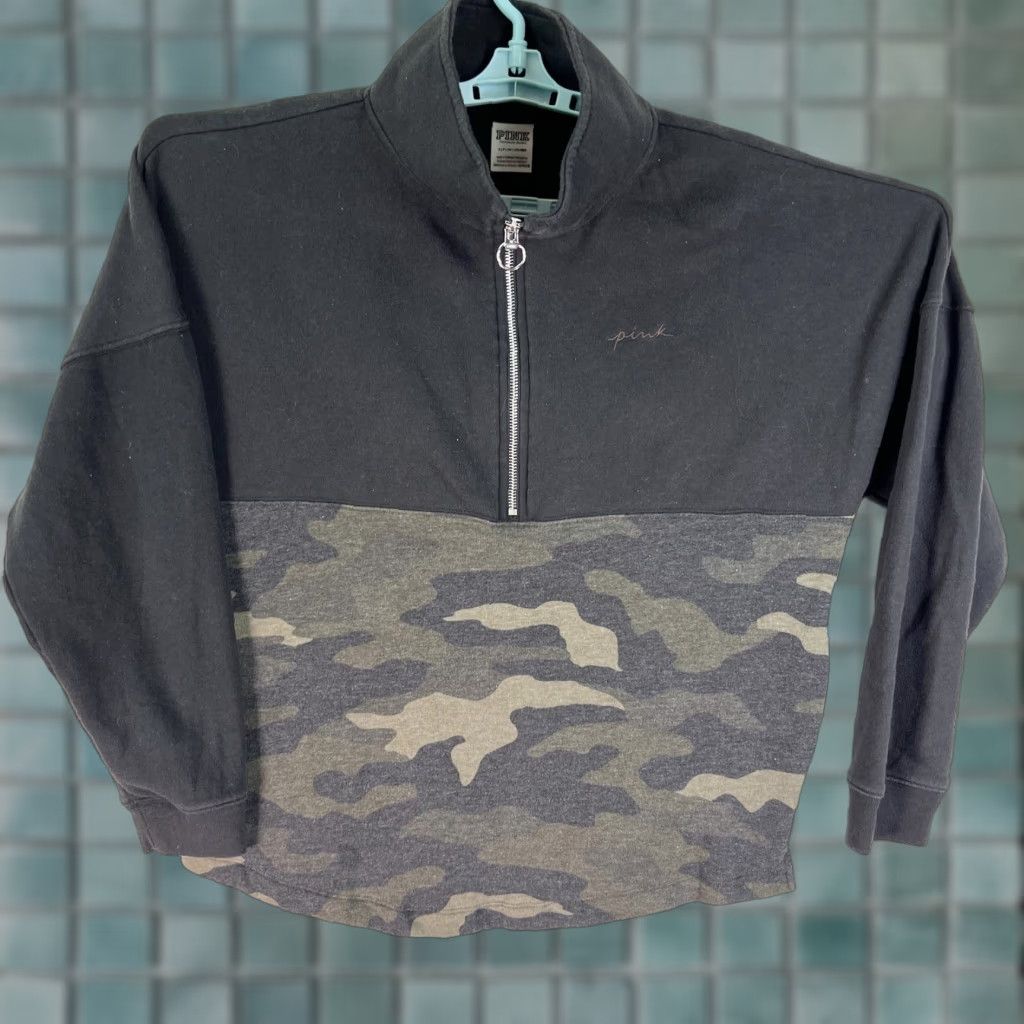 Victoria's Secret VINTAGE Victoria's Secret PINK Varsity Camo Black Half Zip Hoodie Women's Size Small Activewear Size S / US 4 / IT 40 - 1 Thumbnail