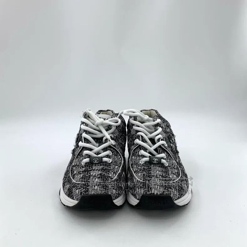 Chanel Chanel Dark gray plaid tweed laces casual flat sneakers Size US 8.5 / IT 38.5 - 3 Thumbnail
