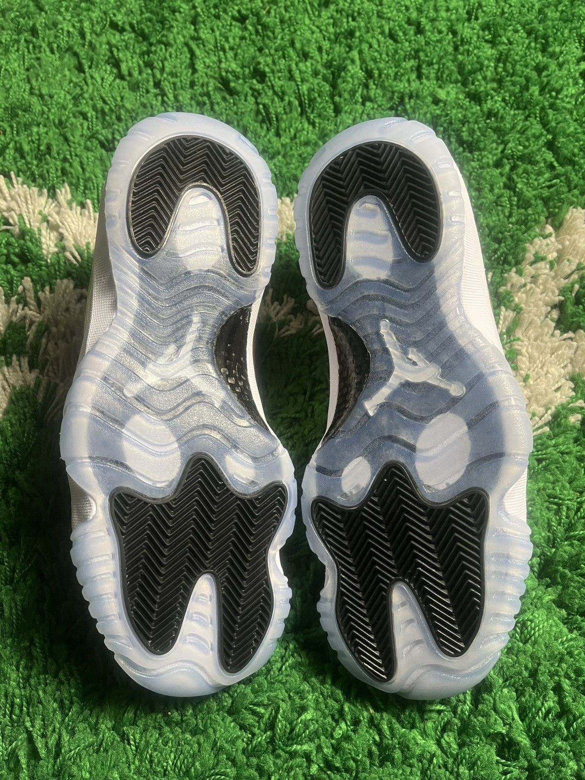 Jordan Brand Jordan 11 Low Closing Ceremony Size US 8.5 / EU 41-42 - 8 Thumbnail