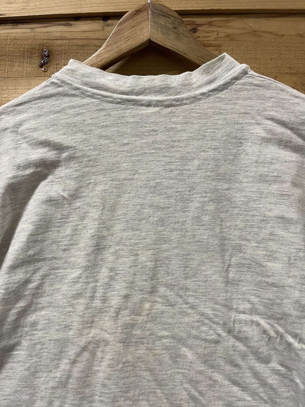 Vintage Vintage 90s airwalk tshirt Size US L / EU 52-54 / 3 - 7 Thumbnail