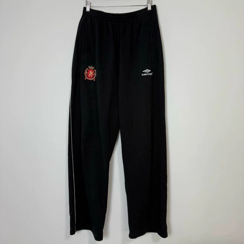Balenciaga Balenciaga size S Manchester United series pants Size US 27 - 1 Thumbnail