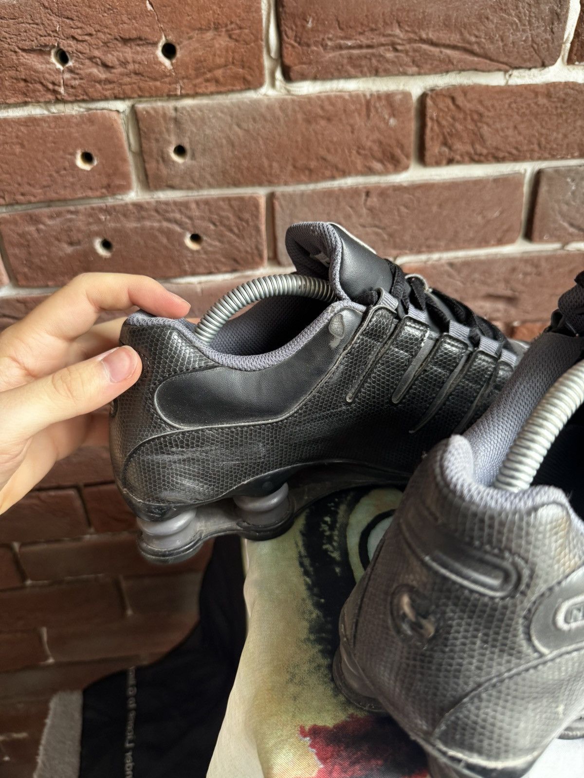 Nike 2014 Y2k Woman Nike Shox Low Sneakers Black Drip Streetwear Size US 9 / IT 39 - 5 Thumbnail