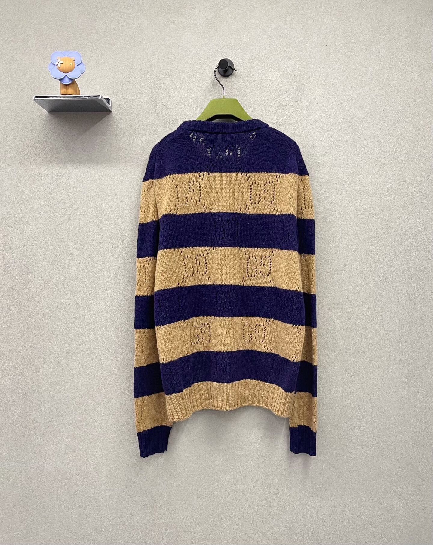 Gucci gucci striped sweater in camel color size L Size US L / EU 52-54 / 3 - 2 Thumbnail