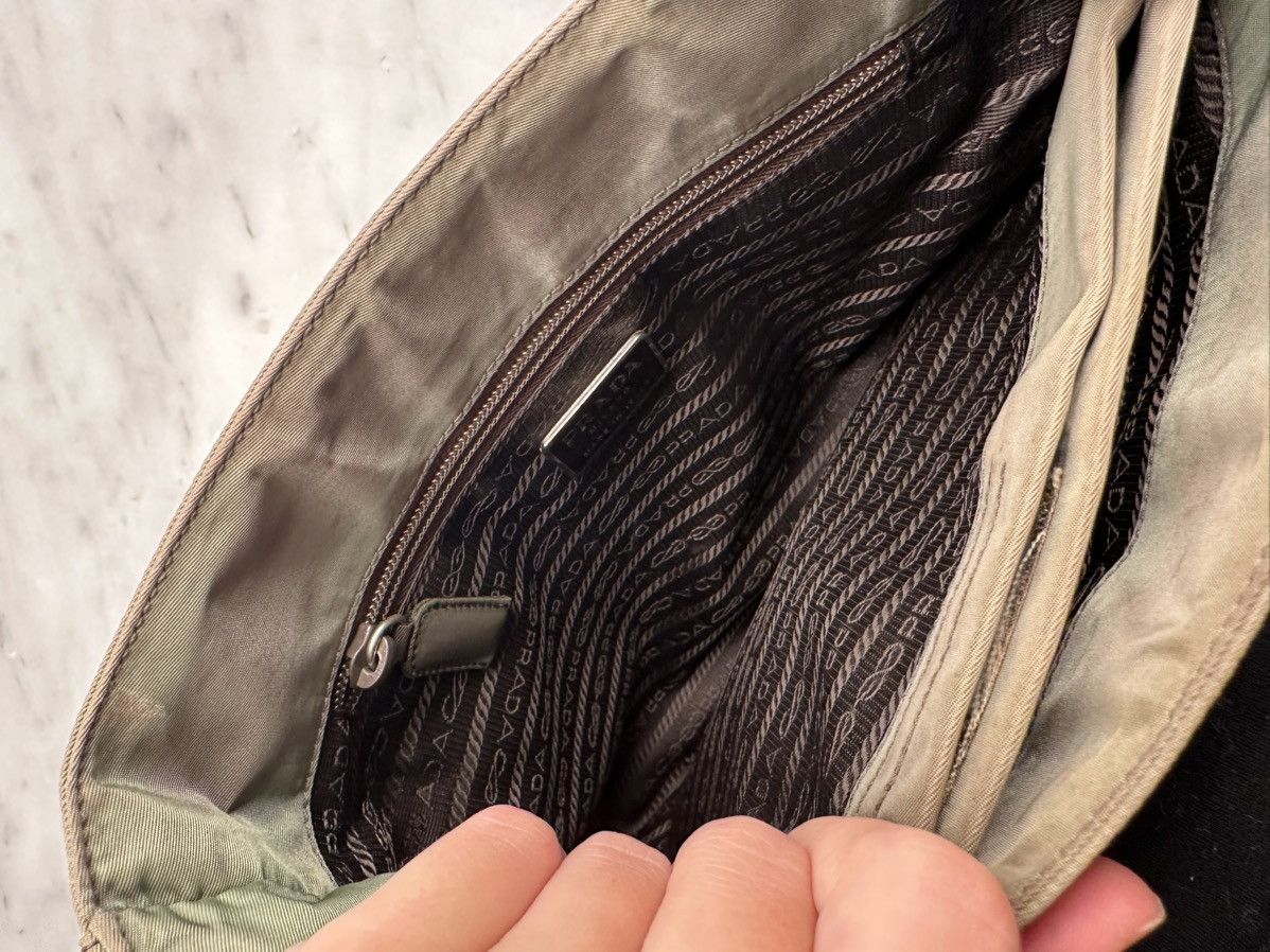 Prada Prada shoulder bag 🔥 khaki logo triangle handbag clear arm Size ONE SIZE - 4 Thumbnail