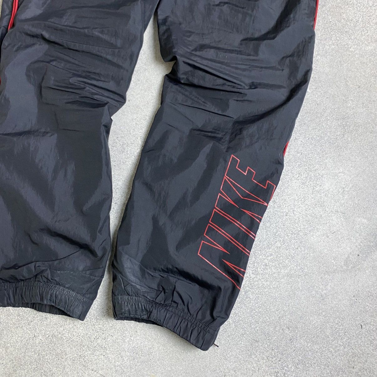 Nike Vintage Nike Track Pants Big Logo Size US 34 / EU 50 - 4 Thumbnail