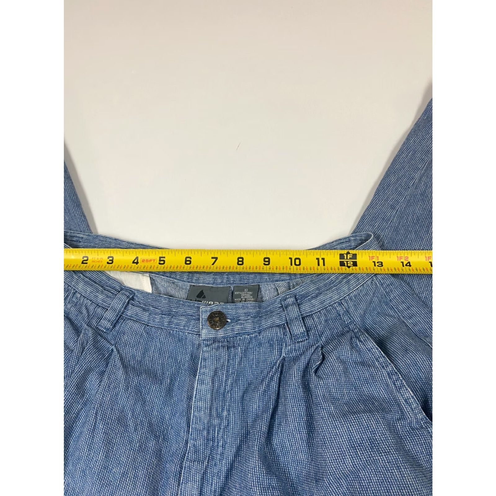 Vintage Lizwear Womens Jeans 10 Blue Light Denim Cotton Blend Straight Zip Crop Stretch Regular Inseam 23 in Size 32" / US 10 / IT 46 - 4 Thumbnail