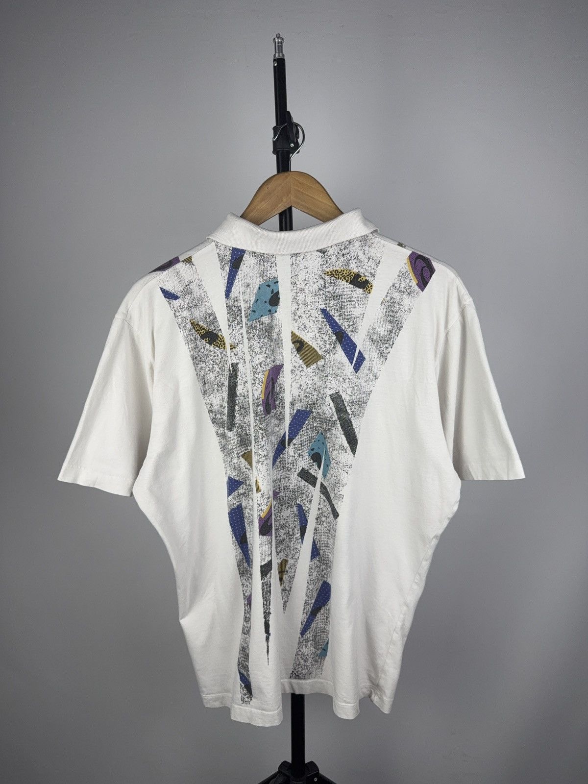 Asics Vintage Asics 90s Abstract Graphic Polo Shirt – Size L Size US L / EU 52-54 / 3 - 9 Thumbnail