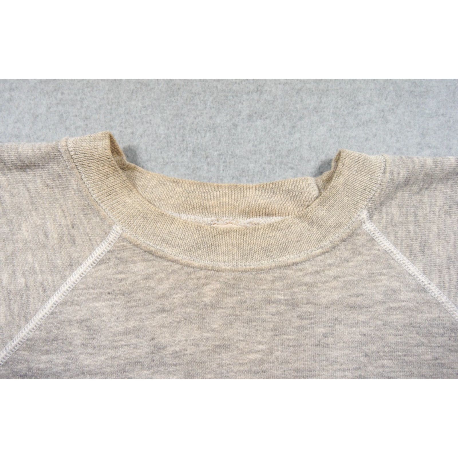 Hanes VINTAGE Hanes Sweatshirt Mens Large Gray Raglan 80s Crewneck Technology Mini-Description? Size US L / EU 52-54 / 3 - 4 Thumbnail