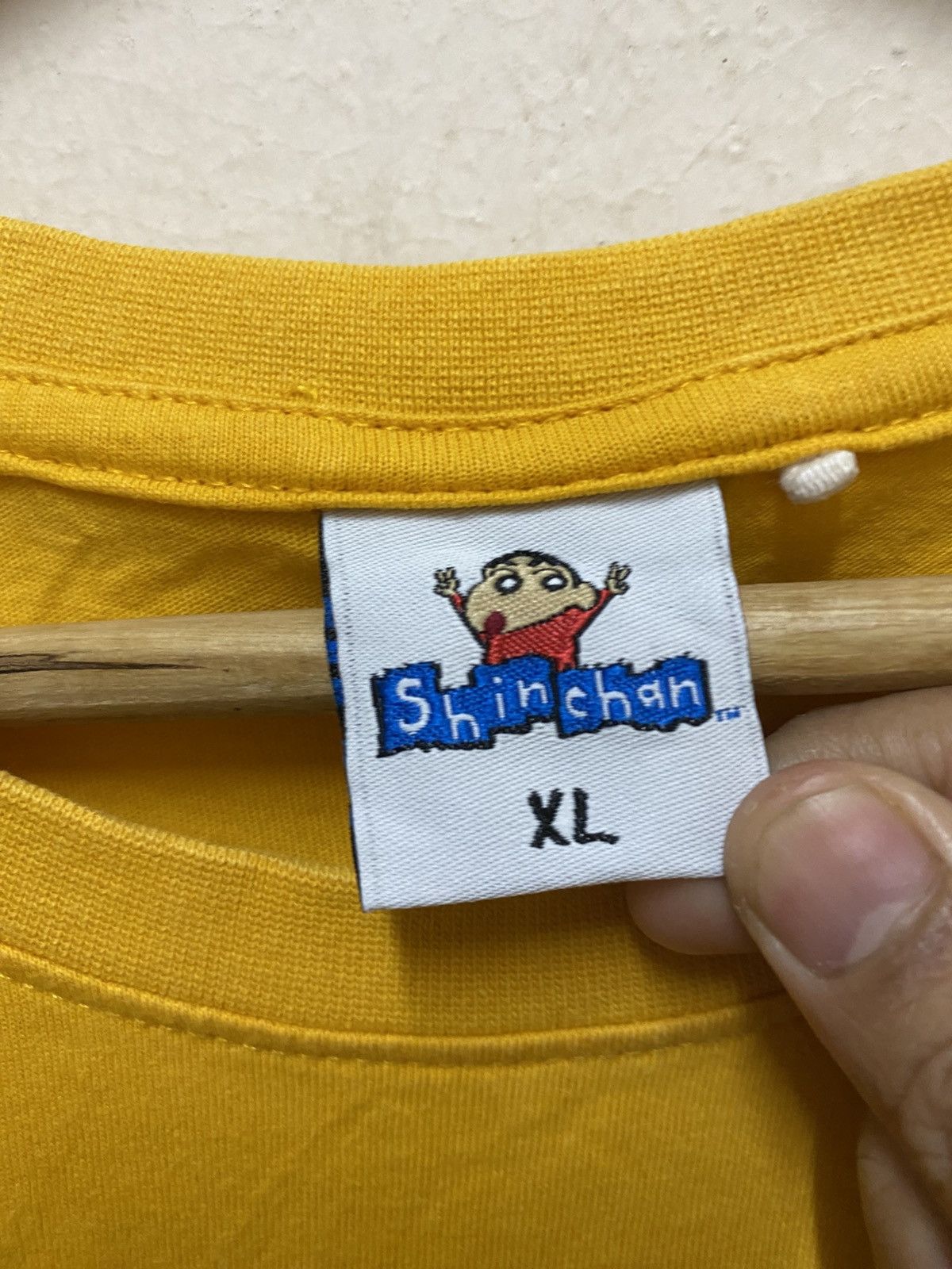 The Unbranded Brand Crayon Shinchan Family Crewneck Tee Size US M / EU 48-50 / 2 - 8 Thumbnail