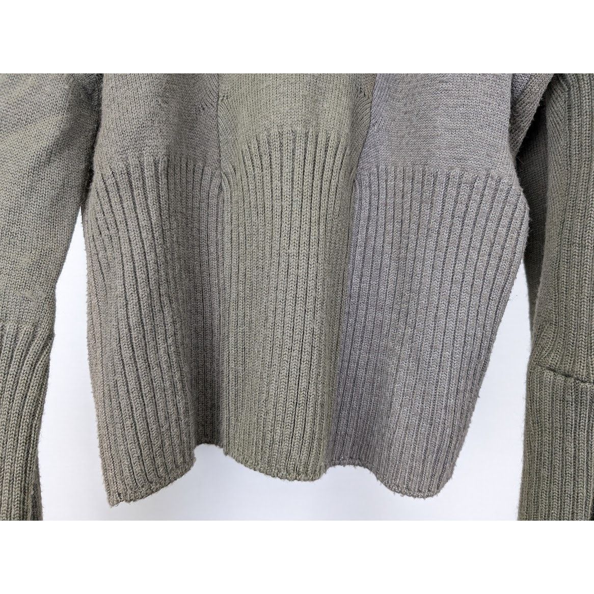 Balenciaga o1rshd1 Wool Uncycled Socks Jumper Knitwear in Khaki Size US S / EU 44-46 / 1 - 7 Thumbnail