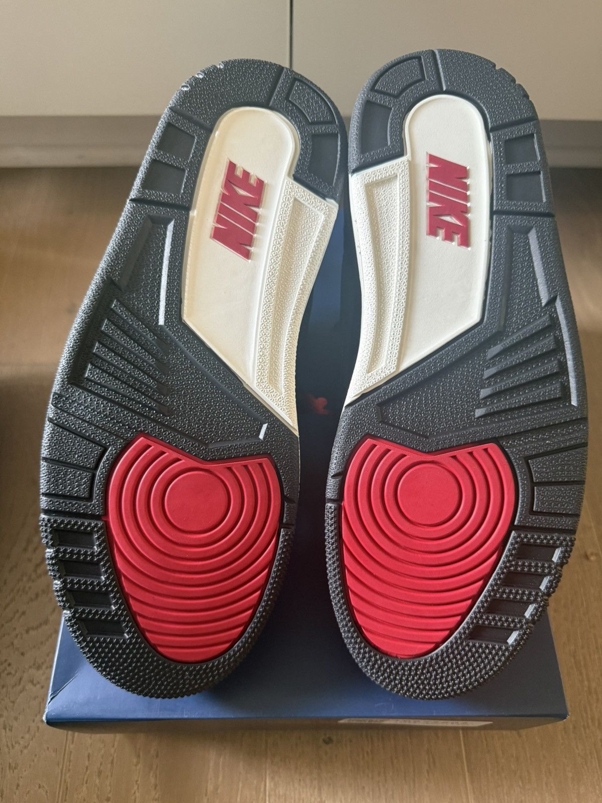 Jordan Brand × Levi's Levis x Air Jordan 3 Retro SP Denim Blue IH7959-400 Size US 9.5 / EU 42-43 - 7 Thumbnail