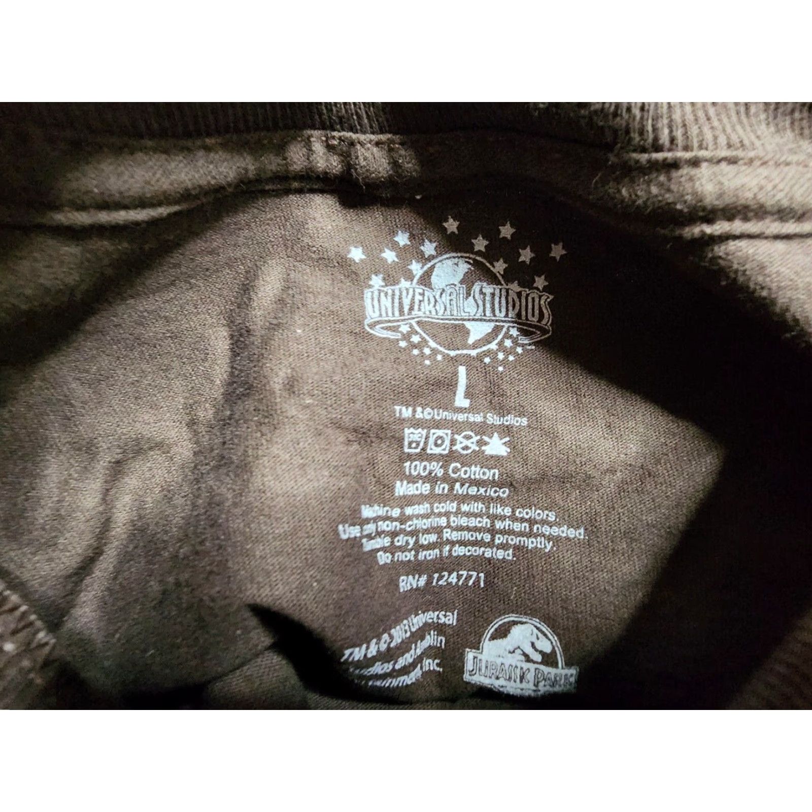 Vintage Universal Studios Hollywood Jurassic Park Graphic Print T Shirt Mens Large Brown Size US L / EU 52-54 / 3 - 4 Thumbnail