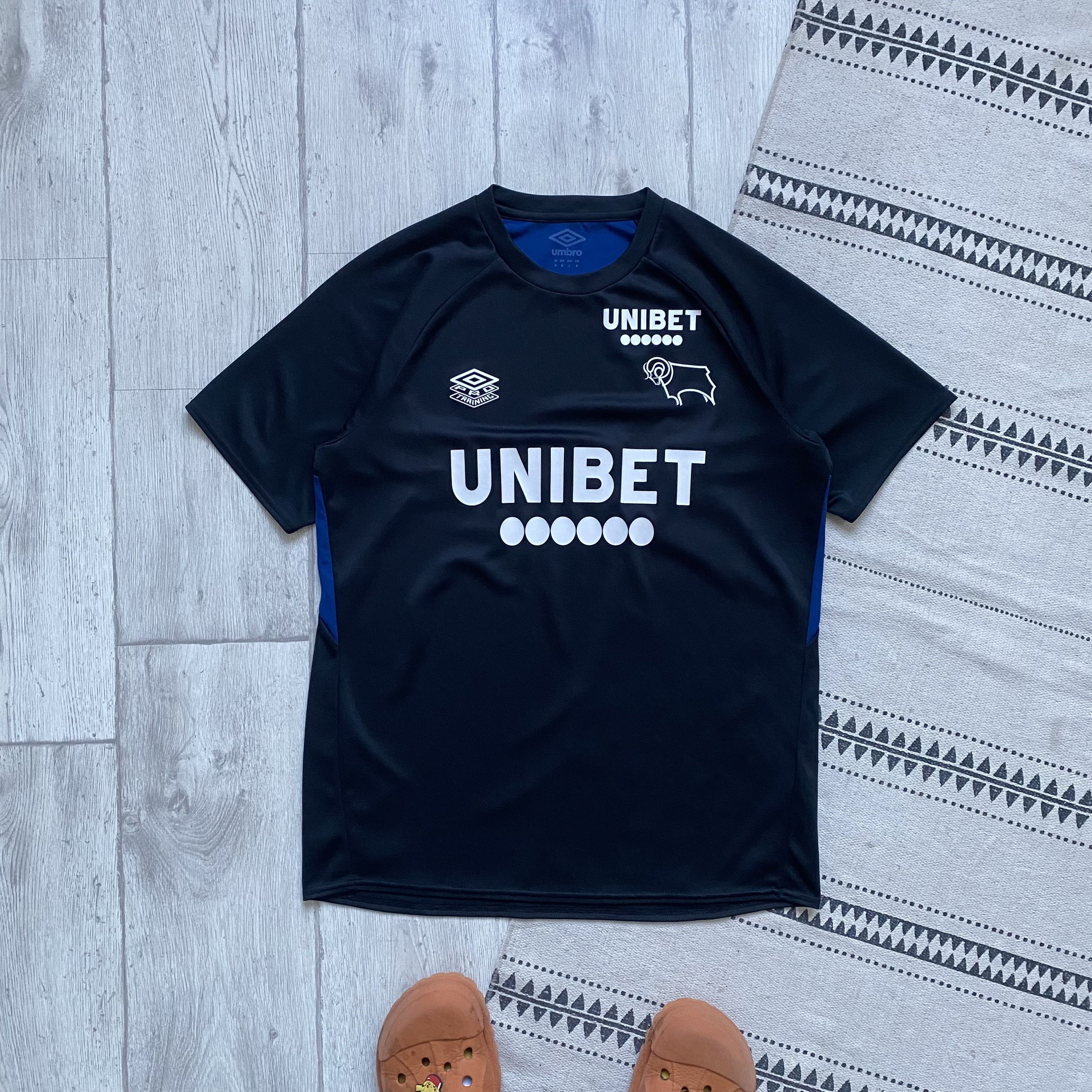 Umbro ⚽️ Blockore Umbro Derby county soccer jersey Drill England Size US M / EU 48-50 / 2 - 1 Thumbnail