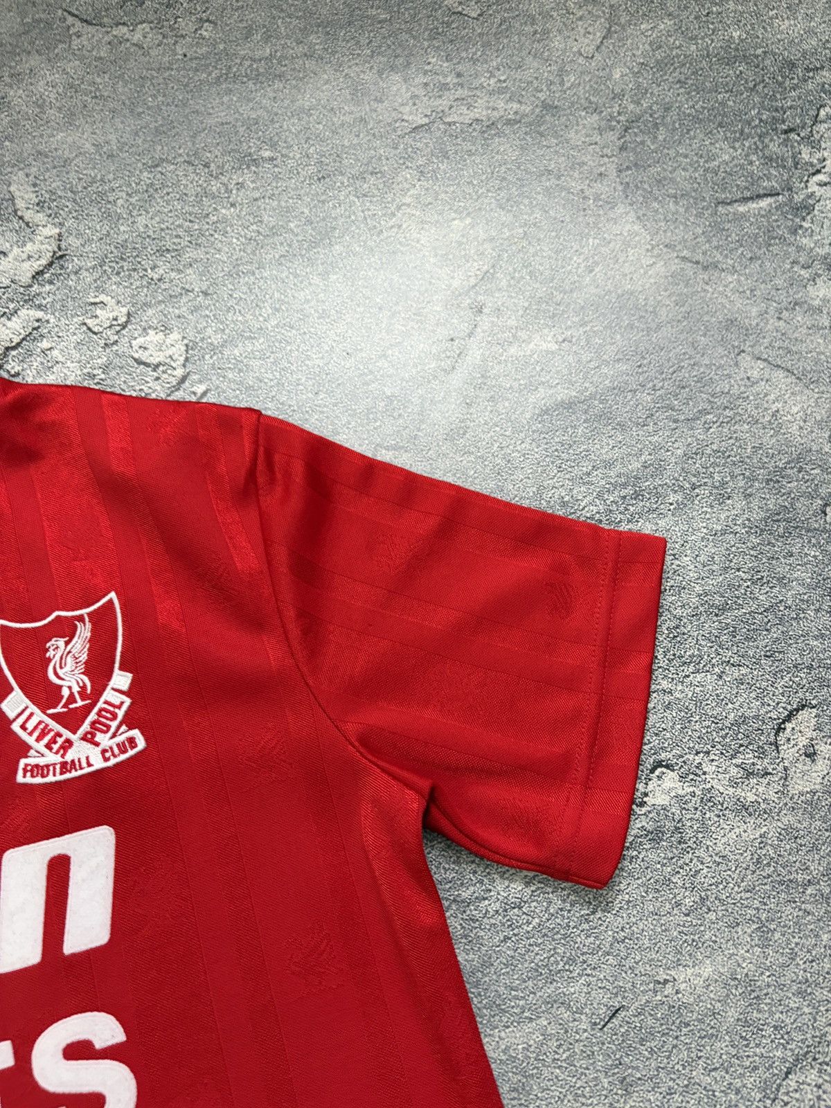 Japanese Brand LFC 1982-85 Retro Home Jersey Official Product Size M Size US M / EU 48-50 / 2 - 9 Thumbnail