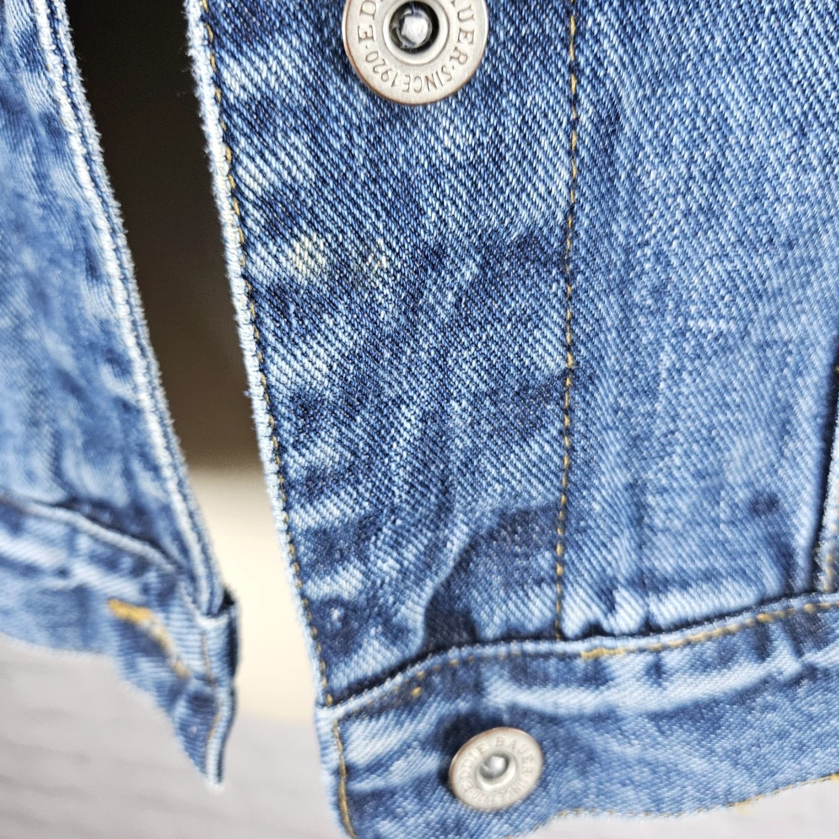 Eddie Bauer Eddie Bauer Denim Jacket Blue 100% Cotton Buttoned Raw Hem Distressed Short Sleeve Women S Regular Jacket Size 28" / US 6 / IT 42 - 4 Thumbnail
