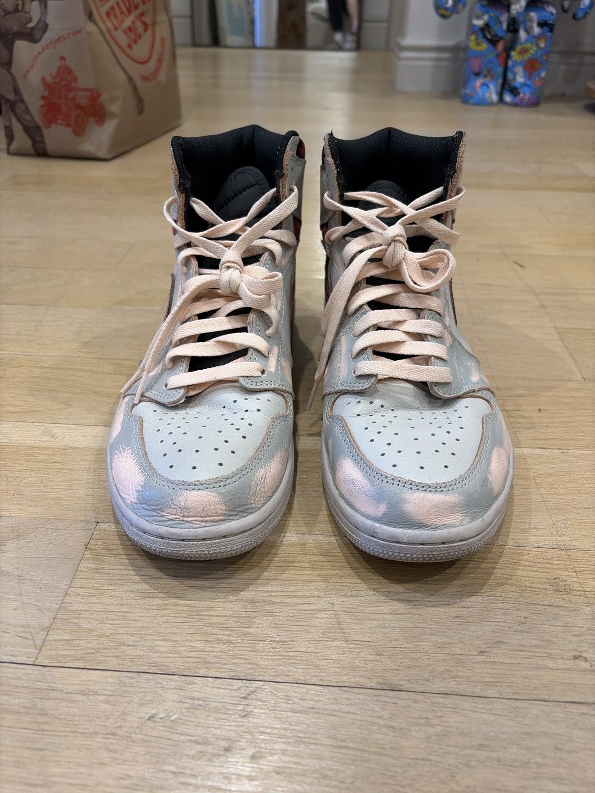 Nike 1 OF 1 Custom NYC to PARIS Jordan 1 Size US 11 / EU 44 - 3 Thumbnail