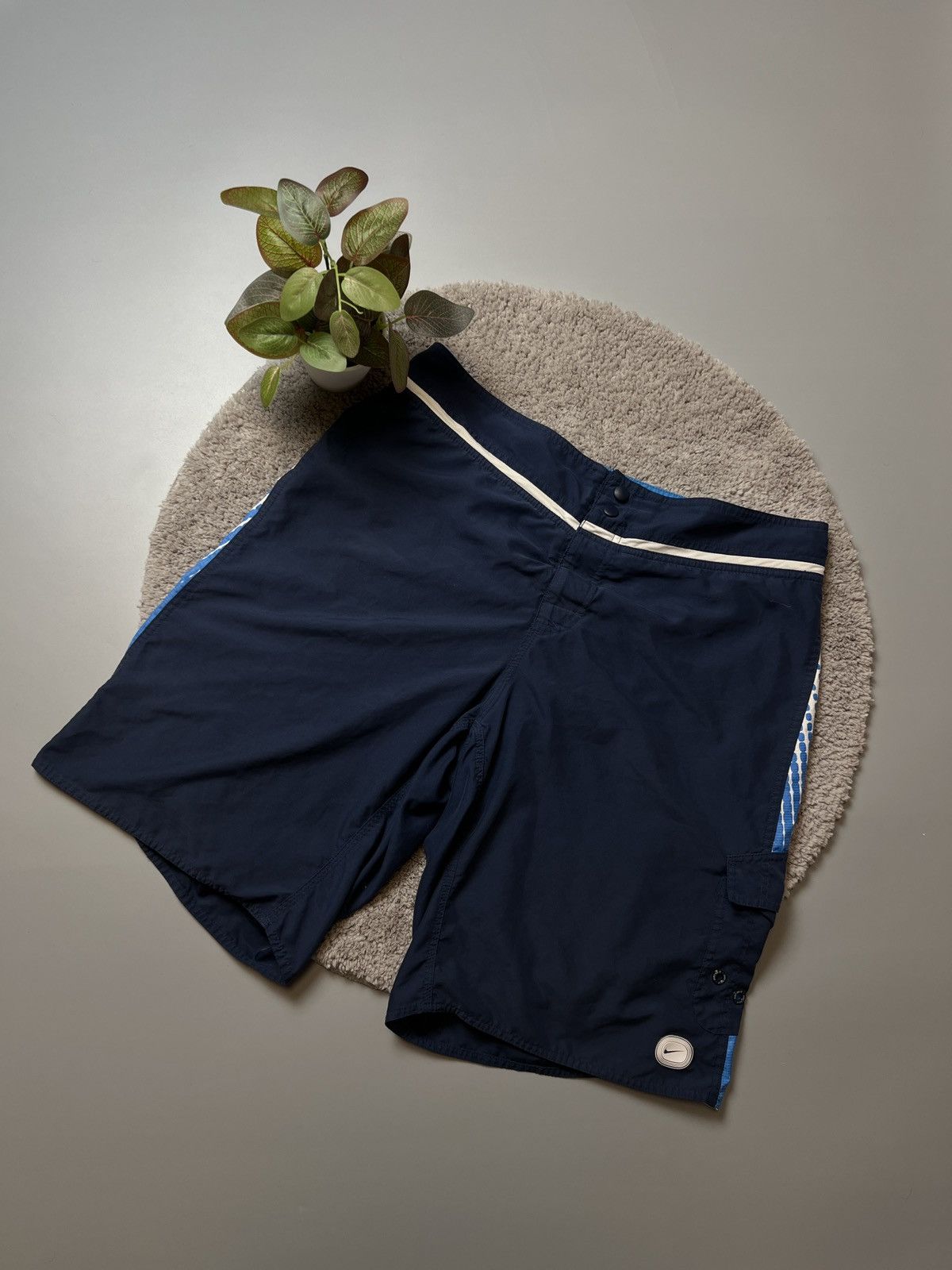 Nike × Vintage 90s Vintage Nike Swoosh Logo Shorts Travis Style Size M Size US 34 / EU 50 - 1 Thumbnail