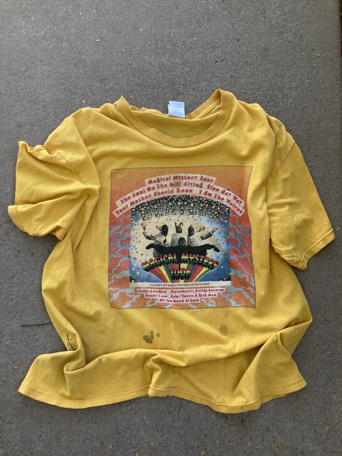 Apple The Beatles Magical Mystery Tour Trashed Tee 2005 Size US XL / EU 56 / 4 - 2 Thumbnail