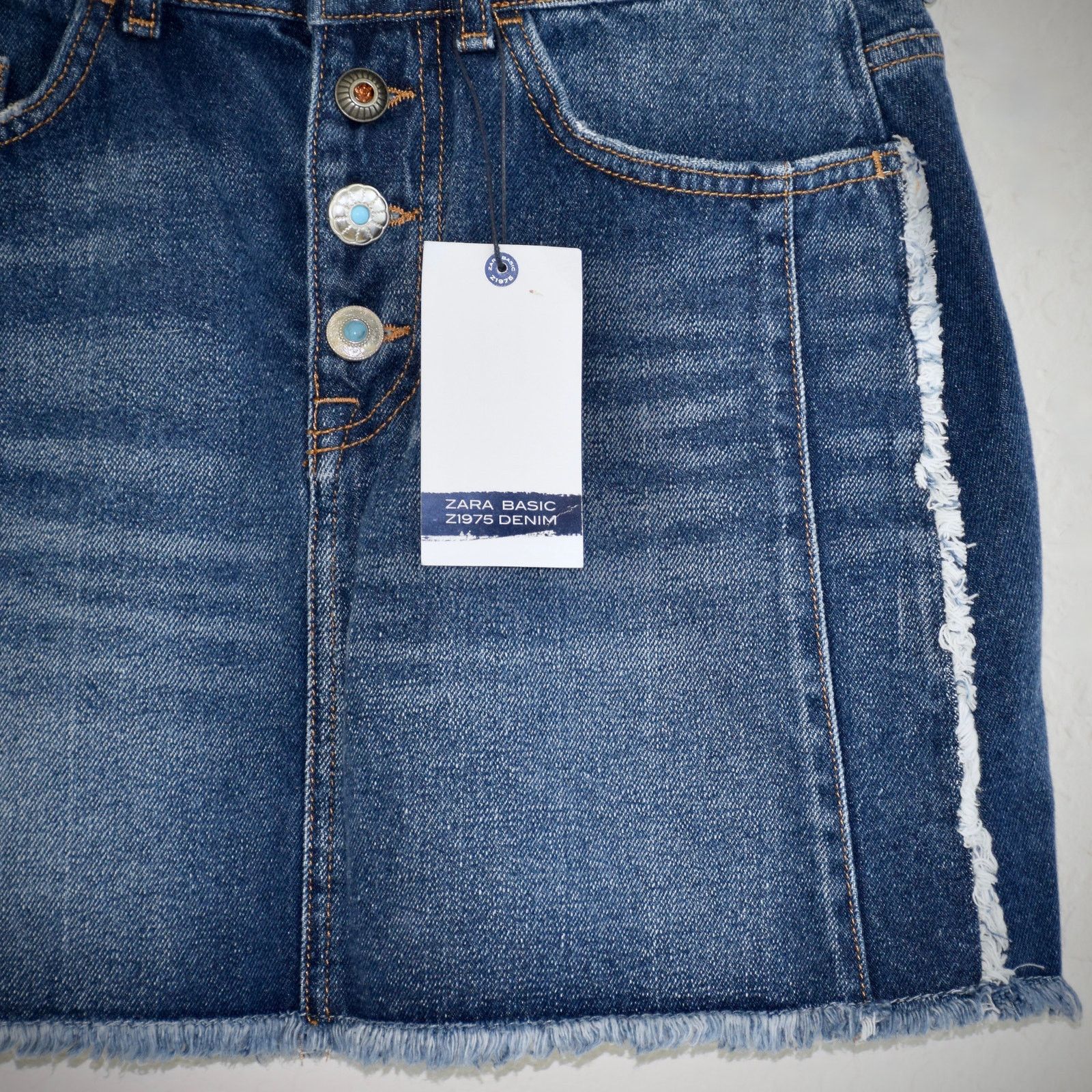Zara Zara Denim Distressed Mini Skirt Size M NWT Size 28" / US 6 / IT 42 - 2 Thumbnail