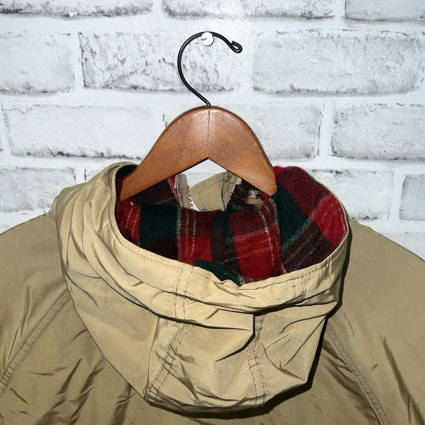 Vintage VINTAGE Woolrich Jacket Parka Wool Red Plaid Full Zip L Mens Size L Red Plaid Vintage Parka Mens L Size US L / EU 52-54 / 3 - 6 Thumbnail