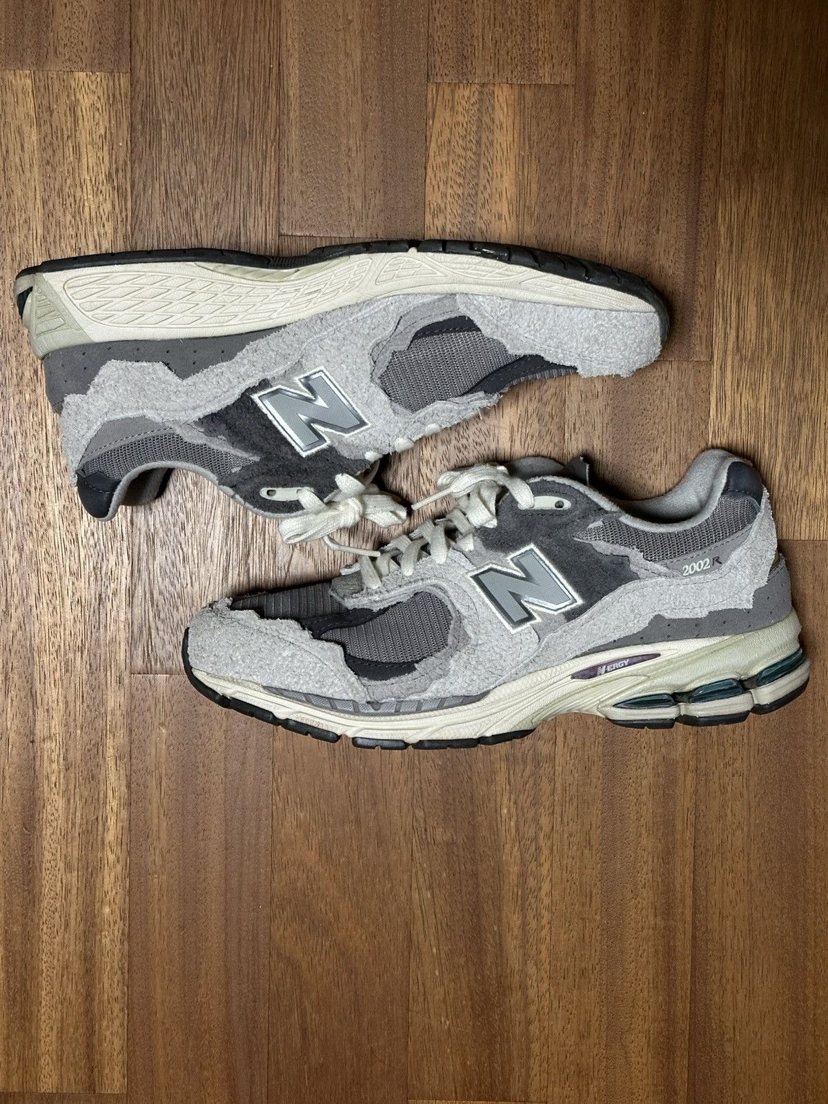 New Balance New Balance 2002 R Protection Pack Size US 8.5 / EU 41-42 - 3 Thumbnail
