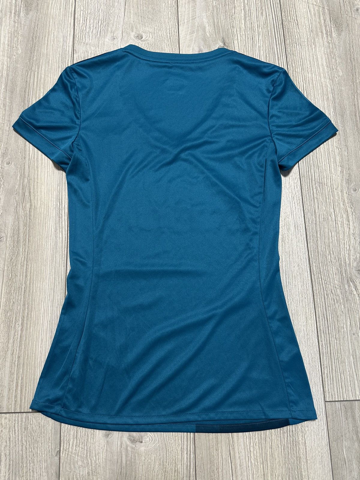 Adidas ADIDAS REAL MADRID 3RD SHIRT 2017/18 WOMEN PRE-ORDER Size XS / US 0-2 / IT 36-38 - 6 Thumbnail