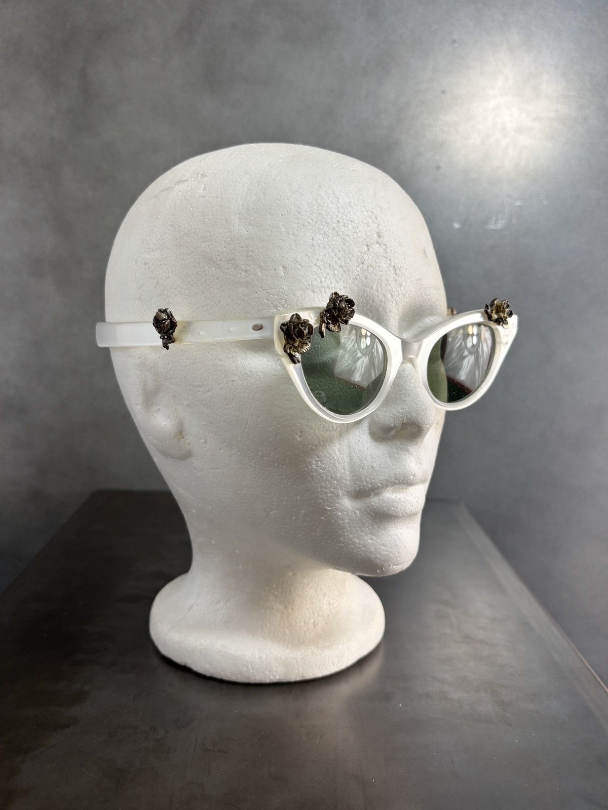 American Optical × Other × Vintage 1960s Sunglasses True Vintage Ornate Turanette Tura Floral Size ONE SIZE - 13 Thumbnail