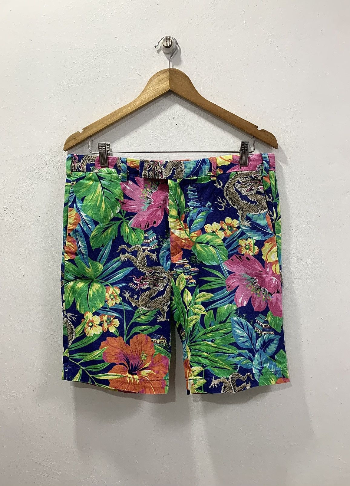 Polo Ralph Lauren POLO RALPH LAUREN DRAGONS, PLANTS & FLOWERS AOP SHORTS Size US 32 / EU 48 - 1 Thumbnail