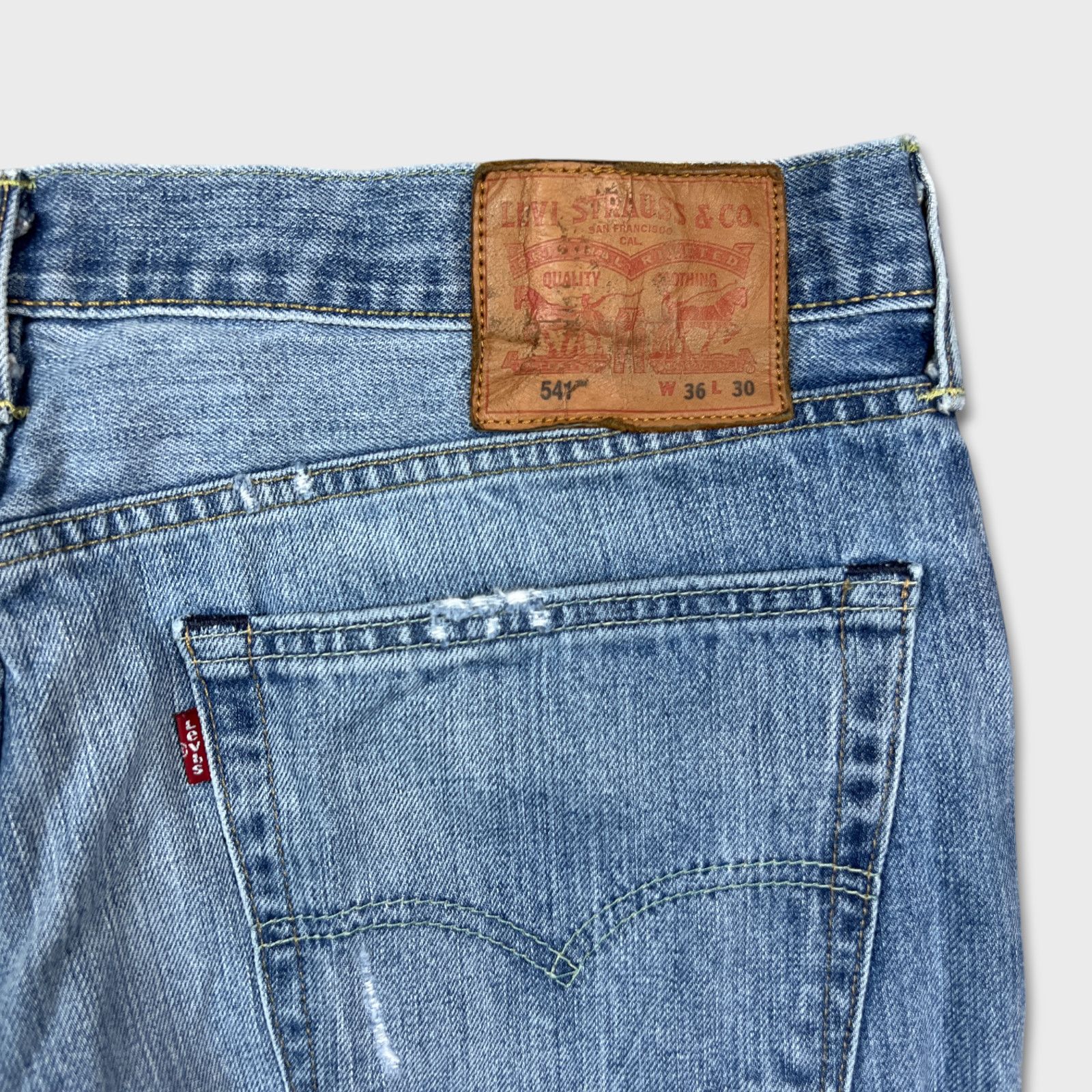 Levi's × Vintage Levi's 541 Jeans 36x30 Athletic Taper Distress Denim Pants Size US 36 / EU 52 - 8 Thumbnail