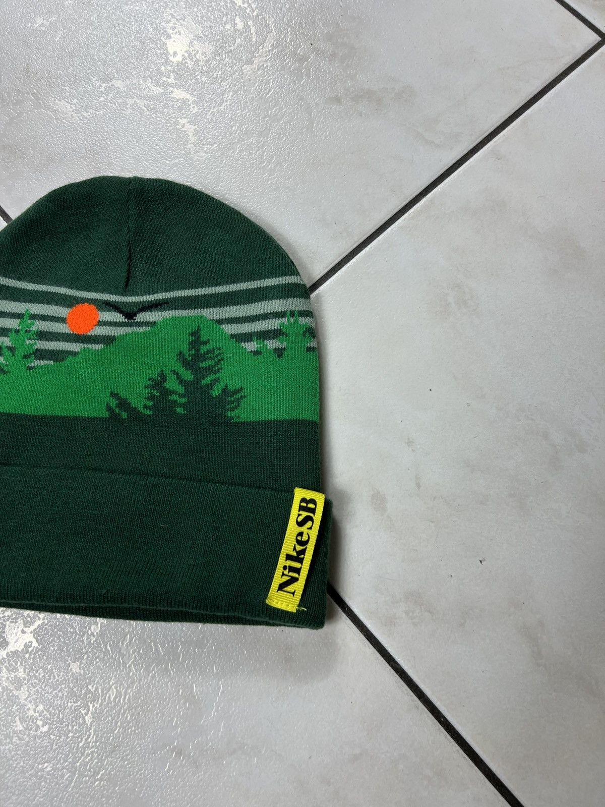 Nike SB Nike SB skateboard knit landscape forest beanie cap sunset Size ONE SIZE - 2 Thumbnail