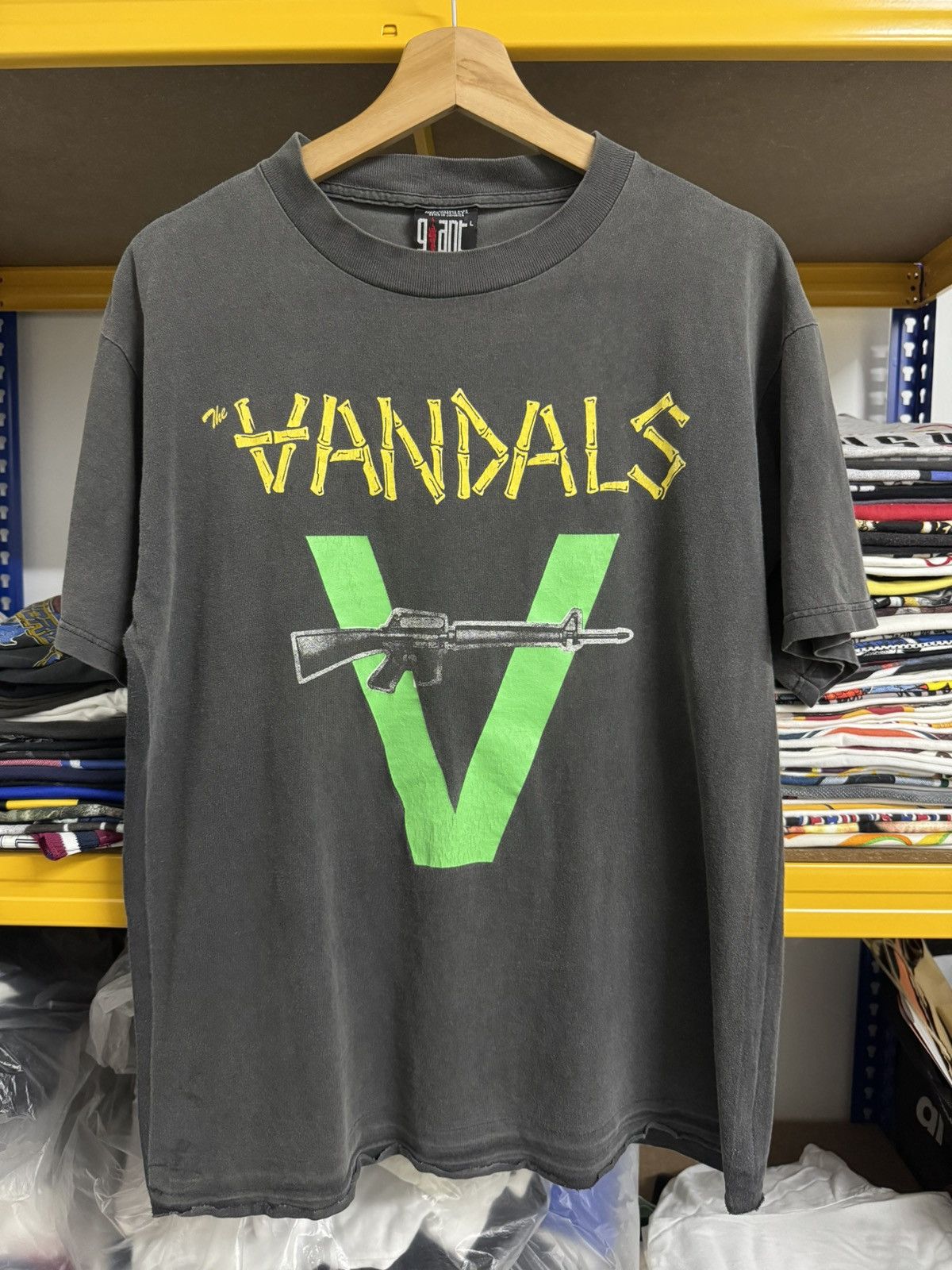 Band Tees Vintage 90s Sunfaded The Vandals Punk Rock Size US L / EU 52-54 / 3 - 1 Thumbnail