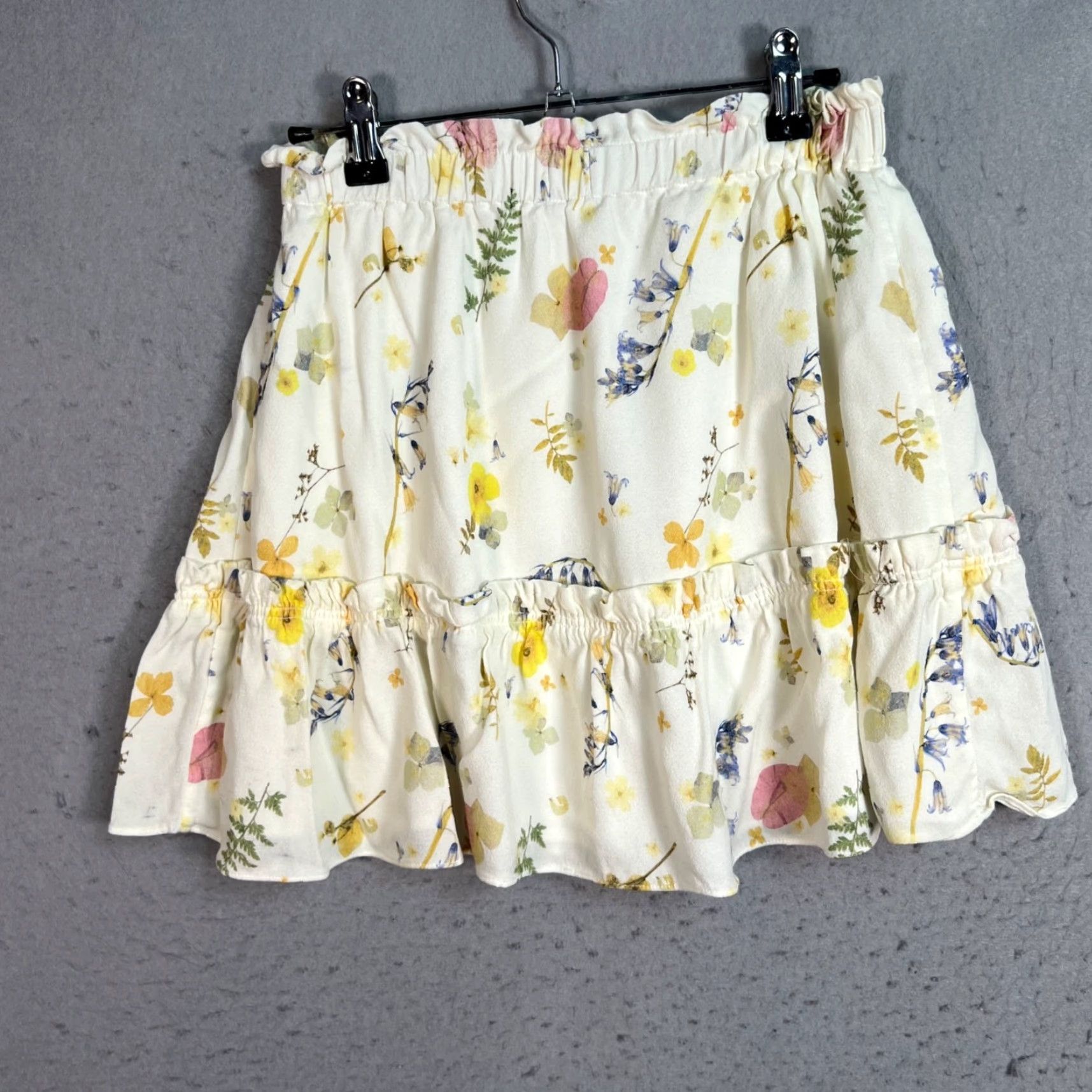 Vintage Sunday Best Skirt Womens Small Floral Ruffle Mini Viscose White Summer Casual Size 28" / US 6 / IT 42 - 2 Thumbnail
