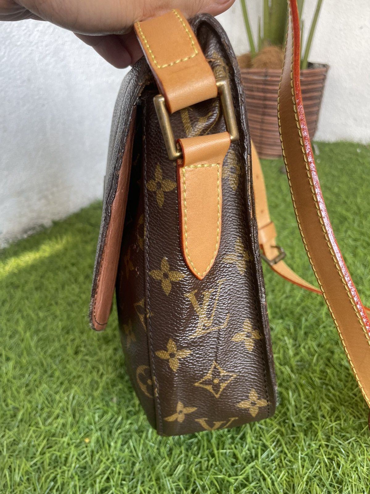 Louis Vuitton Authentic LOUIS VUITTON Saint Cloud GM Shoulder Bag Size ONE SIZE - 3 Thumbnail