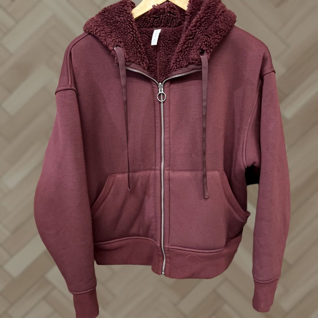 Athleta Athleta Reversible Sherpa Jacket Hoodie Red Medium M Short Zip Pockets Womens Activewear Casual Travel Workwear Size M / US 6-8 / IT 42-44 - 1 Thumbnail
