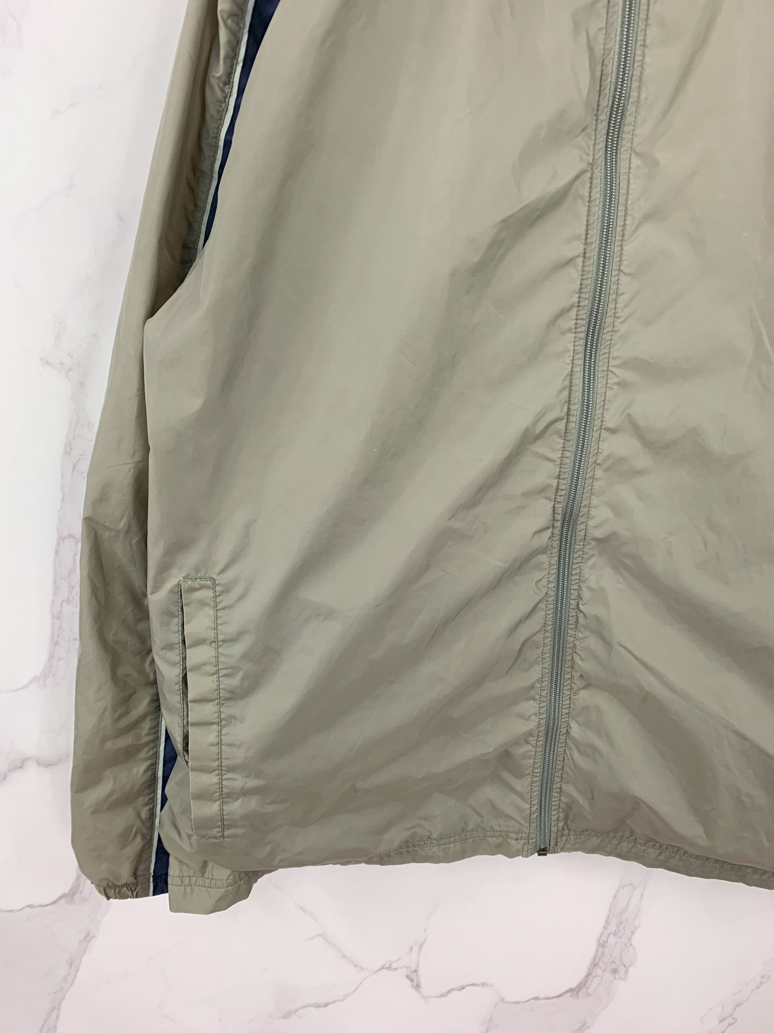 Nike Vintage Nike Nylon Windbreaker Track Jacket Size XL Size US XL / EU 56 / 4 - 3 Thumbnail