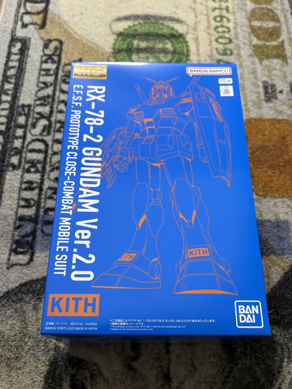 Kith Kith x Gundam MG 1/100 RX-78-2 Size ONE SIZE - 1 Thumbnail