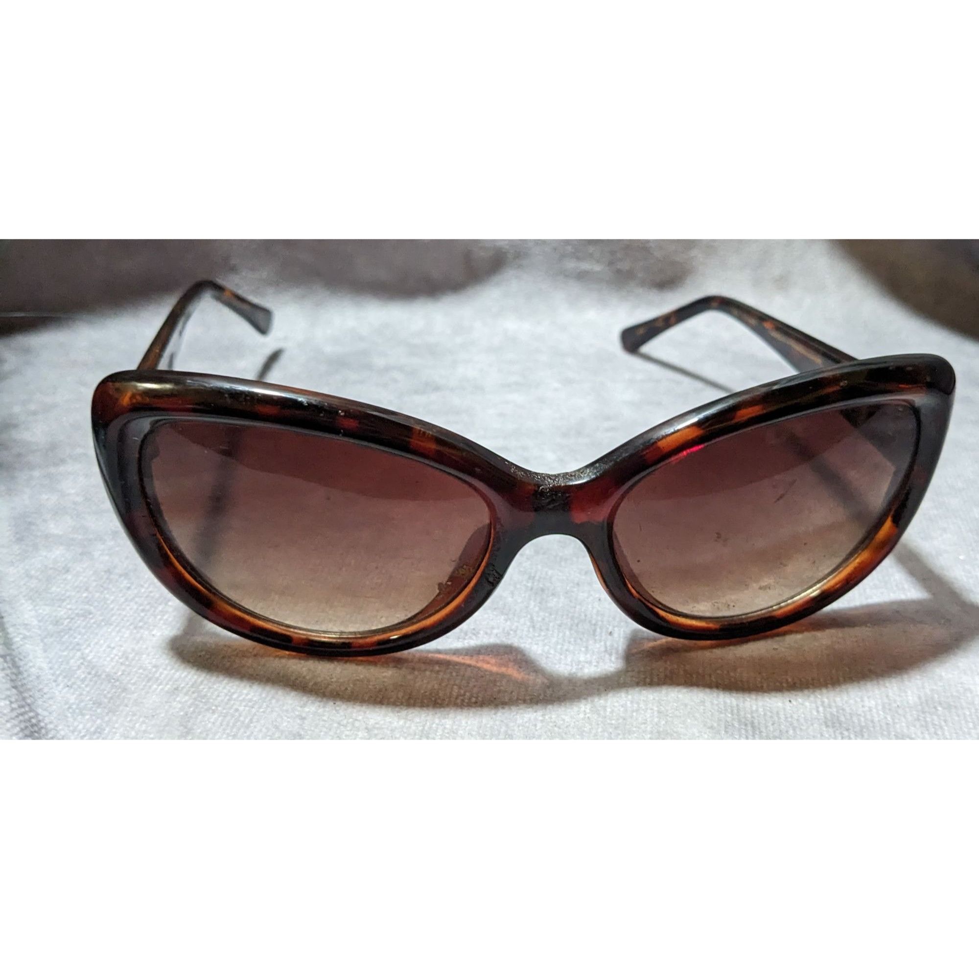 Vince Camuto Vince Camuto Tortoise Cat Eye Sunglasses Size ONE SIZE - 1 Thumbnail